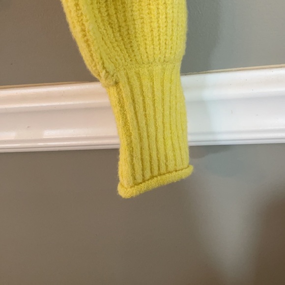 Yellow American Eagle Cropped Hoodie - Picture 3 of 5